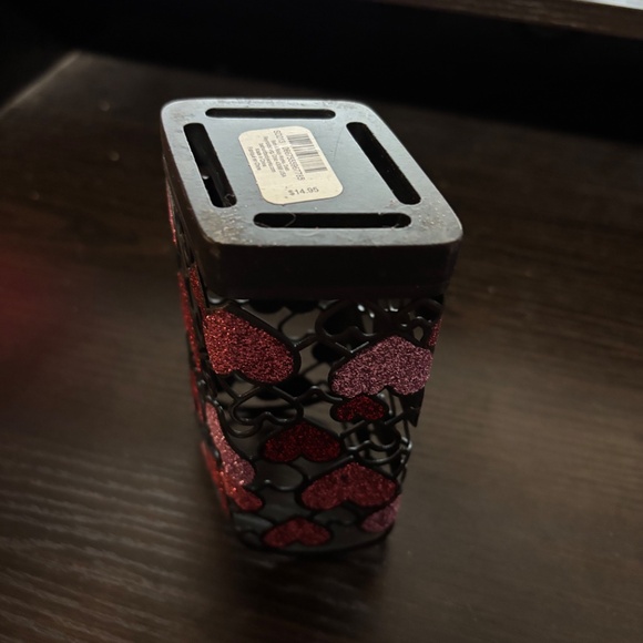 bath and body works valentines red/ pink soap holder - Picture 2 of 2